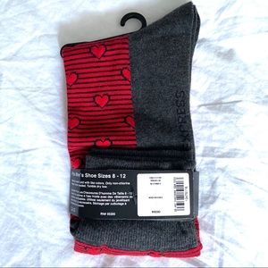 Express Men’s Red Hearts Dress Socks: Size 8-12
